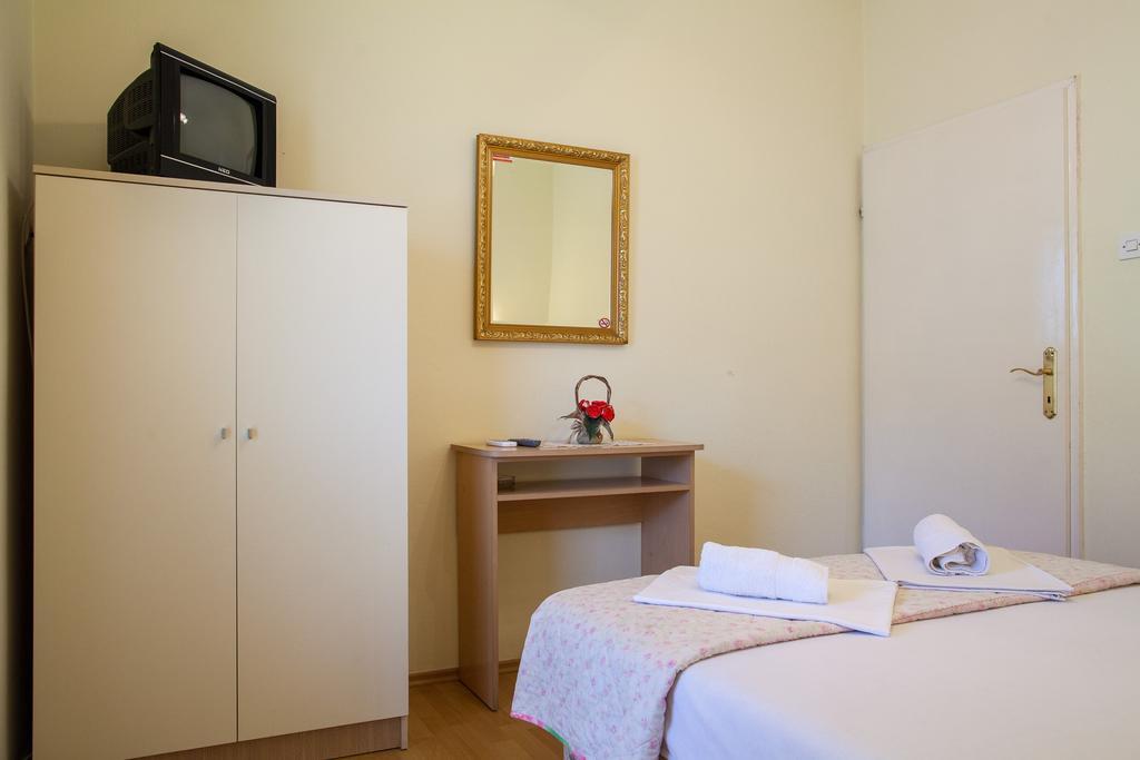 קוטור Apartments & Rooms Jelka מראה חיצוני תמונה